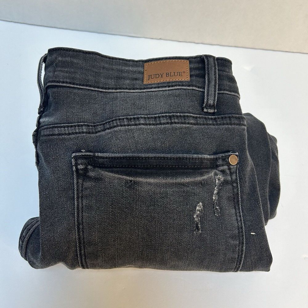 Judy Blue Black‎ Skinny Fit Capri Jeans Distressed Hem Size 11/30 Style #82270